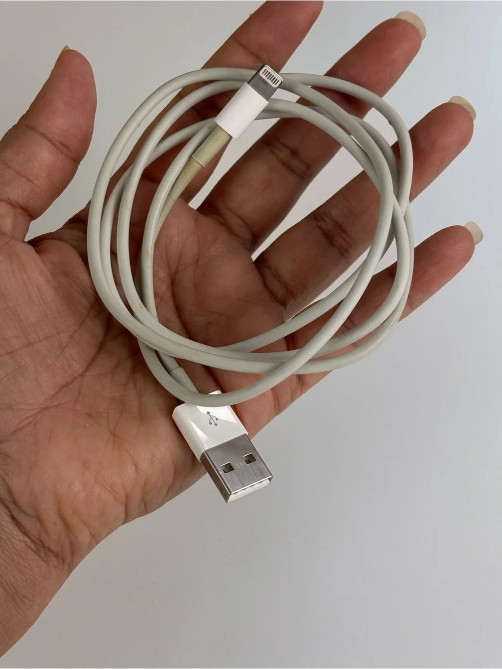 Apple White Wireless Earbuds with Case and Accessories